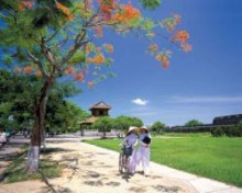 10 days Vietnam in Quick Glance. Hanoi. Vietnam 10 days Vietnam in Quick Glance. Hanoi. Vietnam